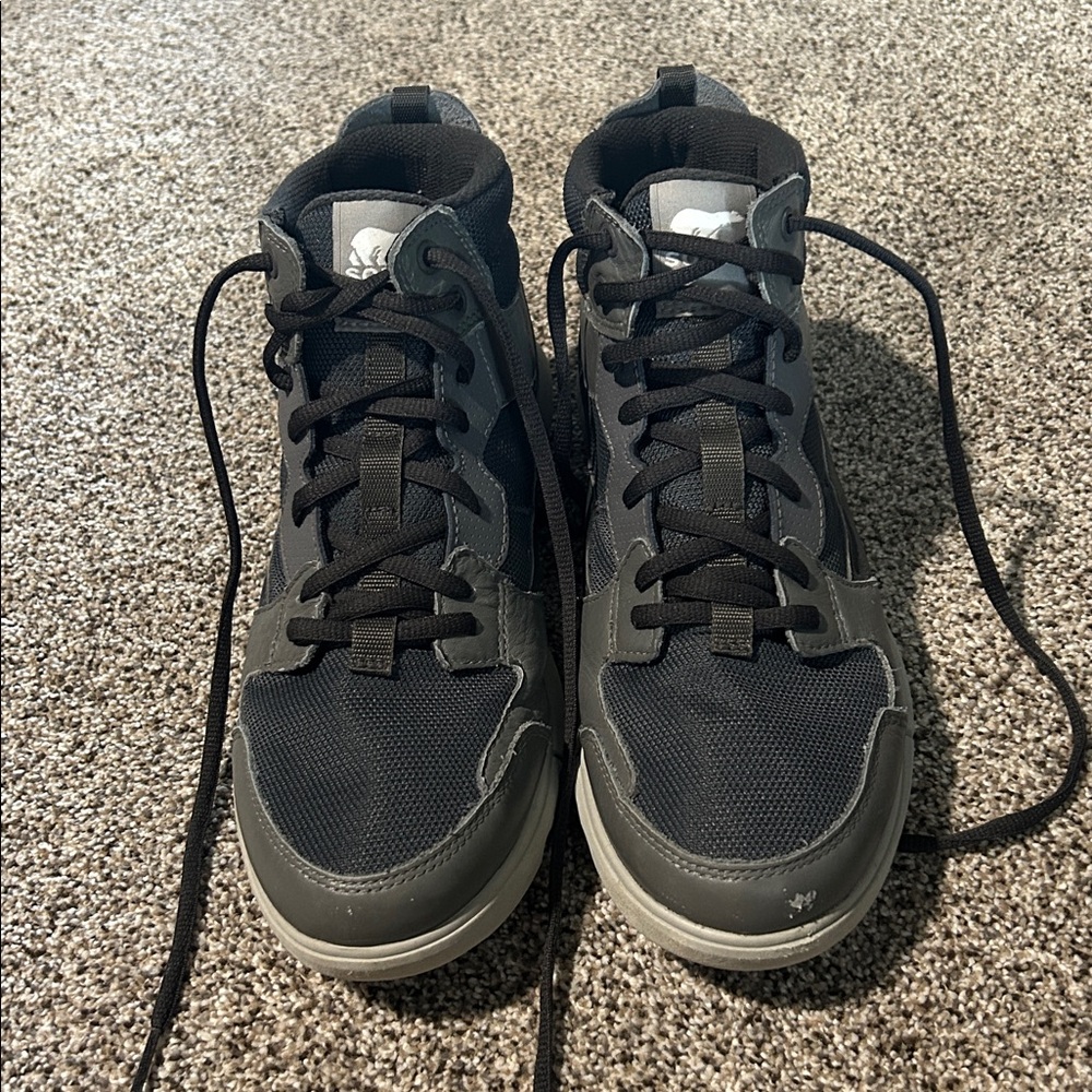 Sorel Men's Explorer Next Sneaker MID WP in Grill and Dove